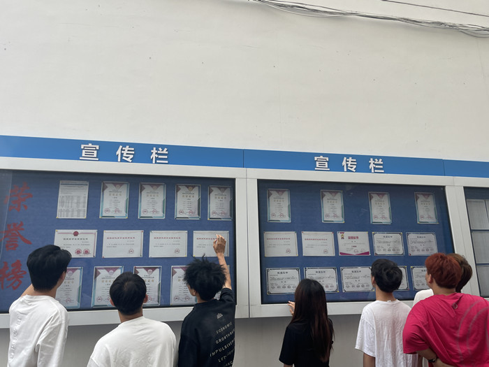 获奖证书展_副本.jpg 获奖证书展_副本.jpg