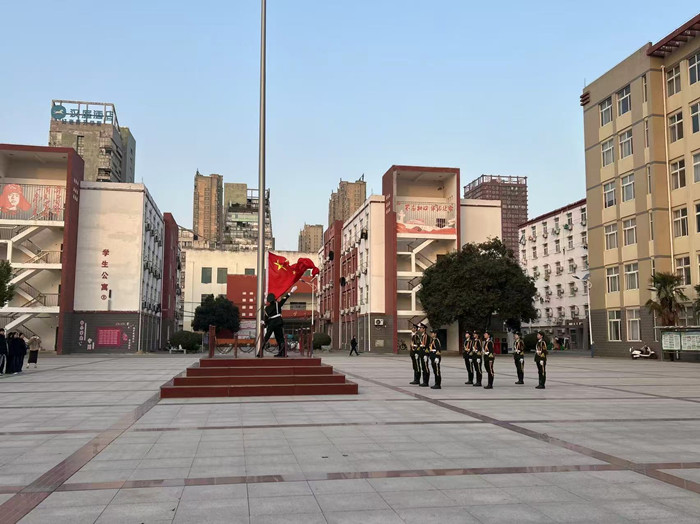 新闻1_副本.jpg 新闻1_副本.jpg