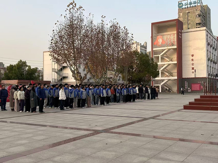 新闻2_副本.jpg 新闻2_副本.jpg